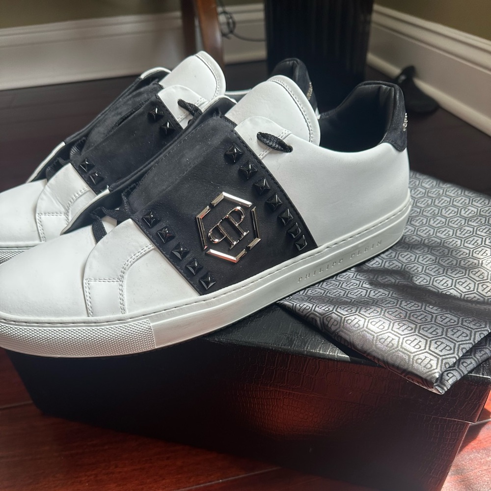 Brand new, men’s, beautiful Philipp Plein fancy sneakers.